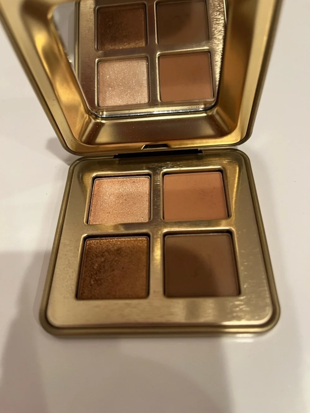 Hourglass four warm